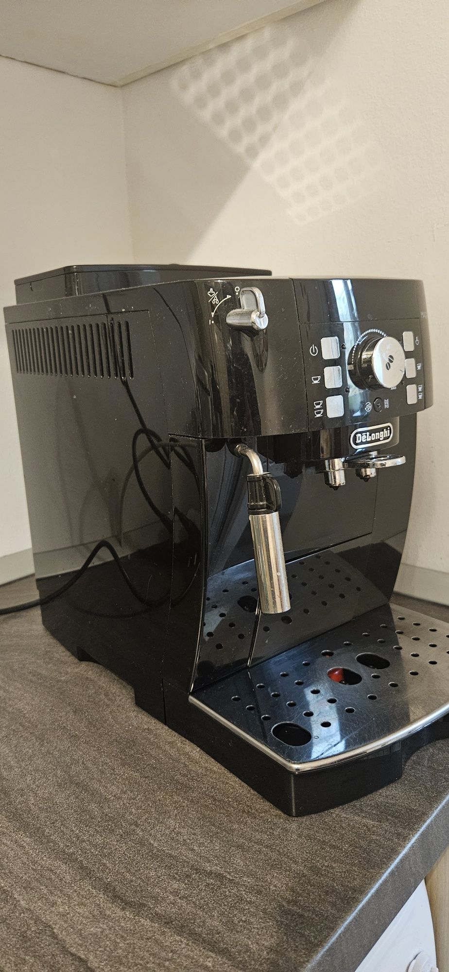Espresor Delonghi Magnifica  S