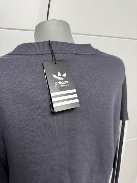 Compleu Adidas L Model Nou