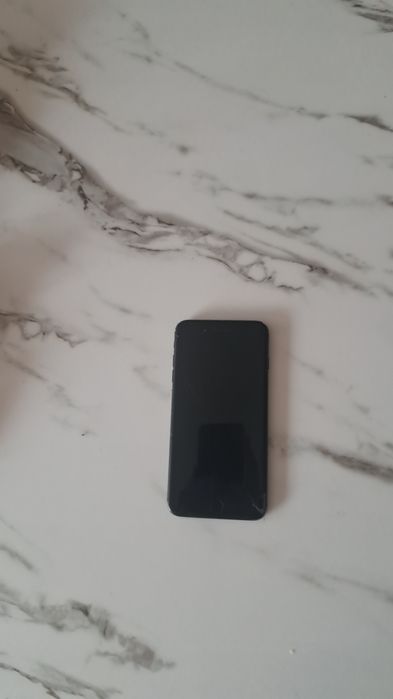 Vând sau schimb Phone 7 plus 256gb
