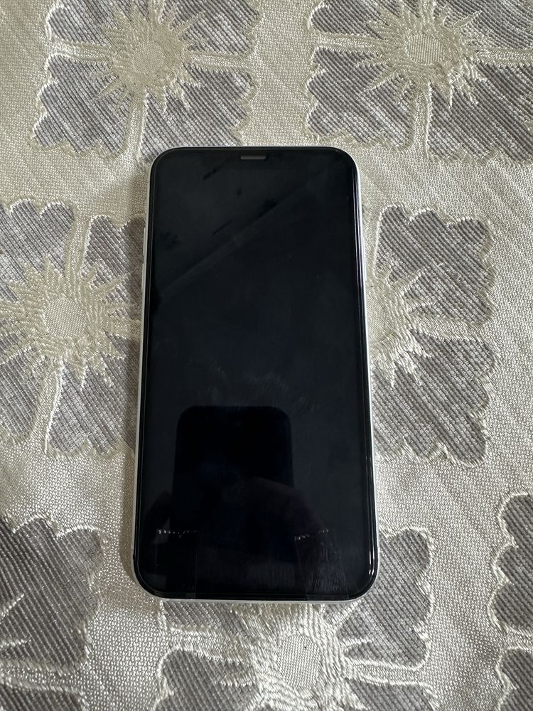 iPhone XR продам