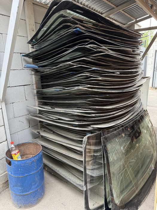 Стекло с плёнкой ,