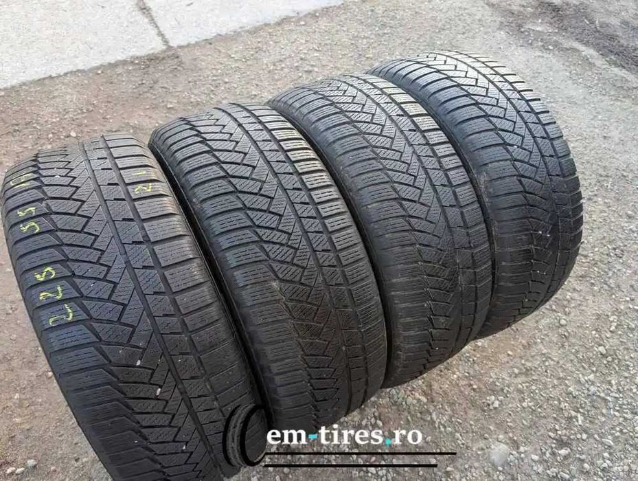 SET 4 Anvelope Iarna 225/55 R17 CONTINENTAL WinterContact TS850P 97H
