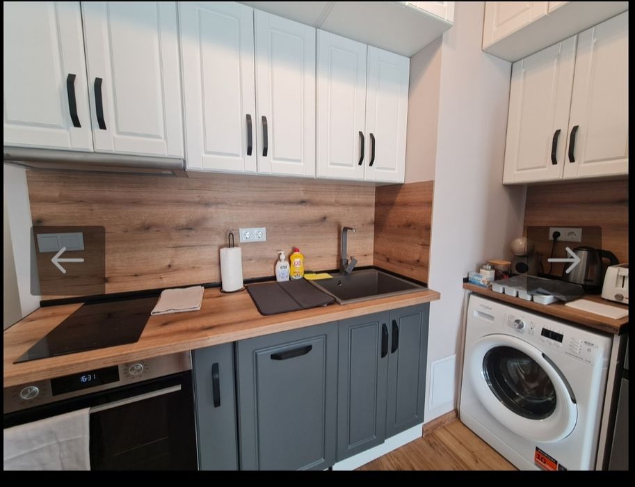 Дава се под наем Двустаен апартамент в к.к. Св.Св. Константин и Елена - 50 кв.м за 561 € - Снимка #1