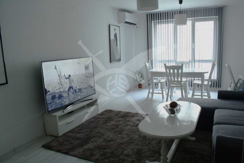 Дава се под наем Двустаен апартамент в София, Център - 72 кв.м за 750 € - Снимка #3