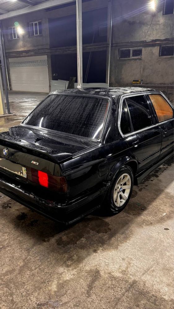 Bmw E30 sotiladi