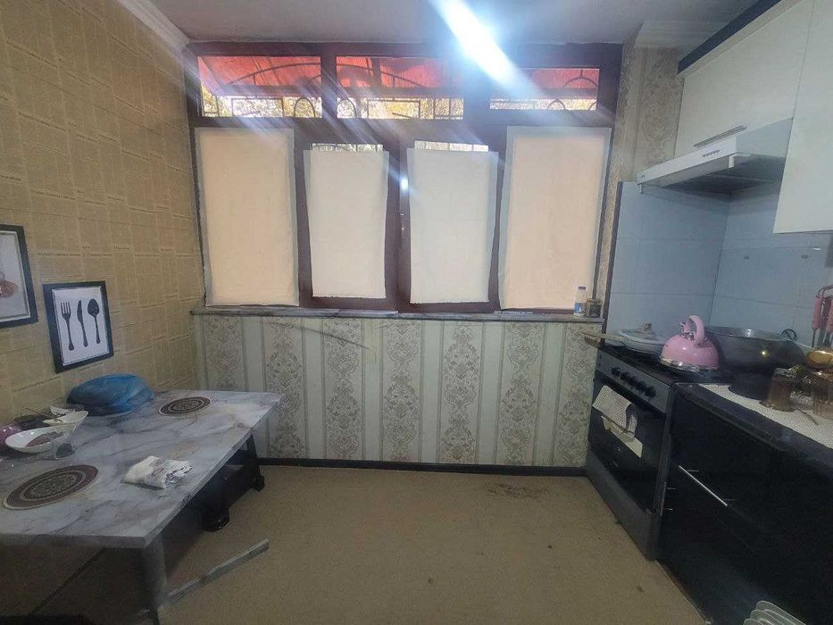 2 xona 3 xonaga o'zgartirilgan kvartira sotuvda