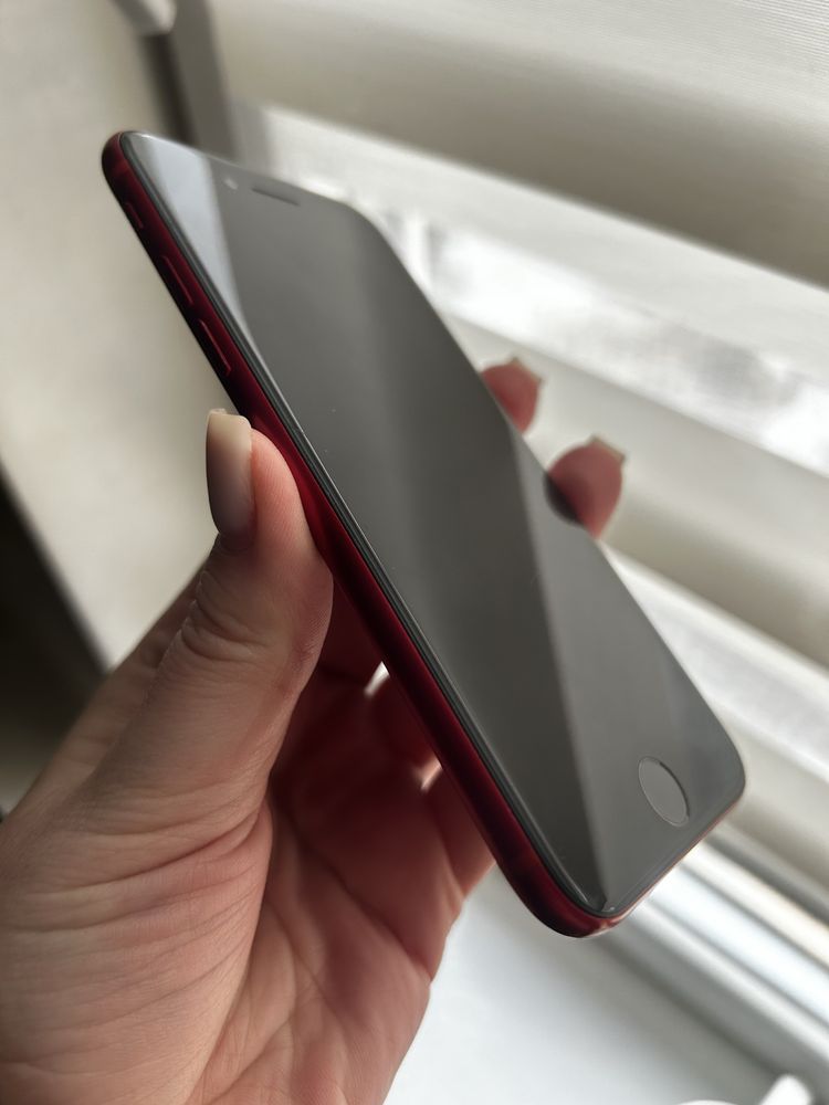 Iphone SE2020 в отличном состоянии