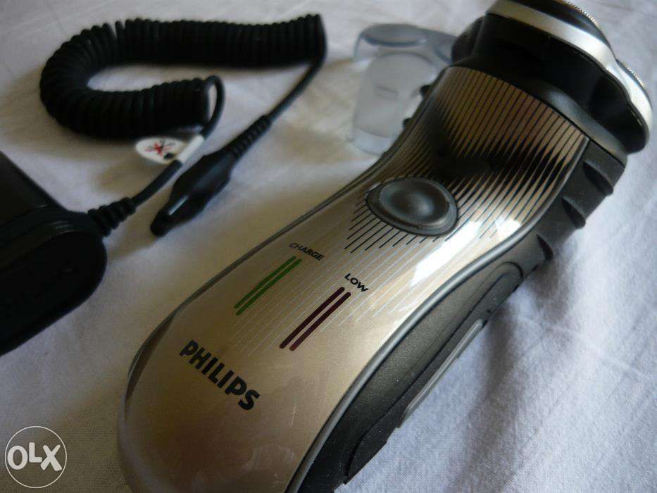 Aparat de ras electric Philips cu acumulator