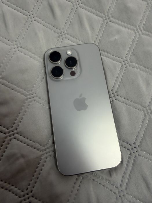 Продам айфон 15 pro