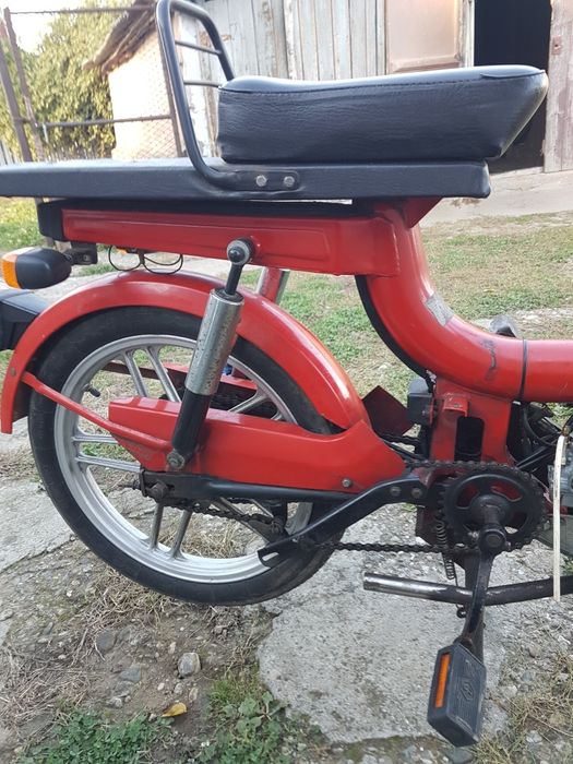 Scuter cu pedale