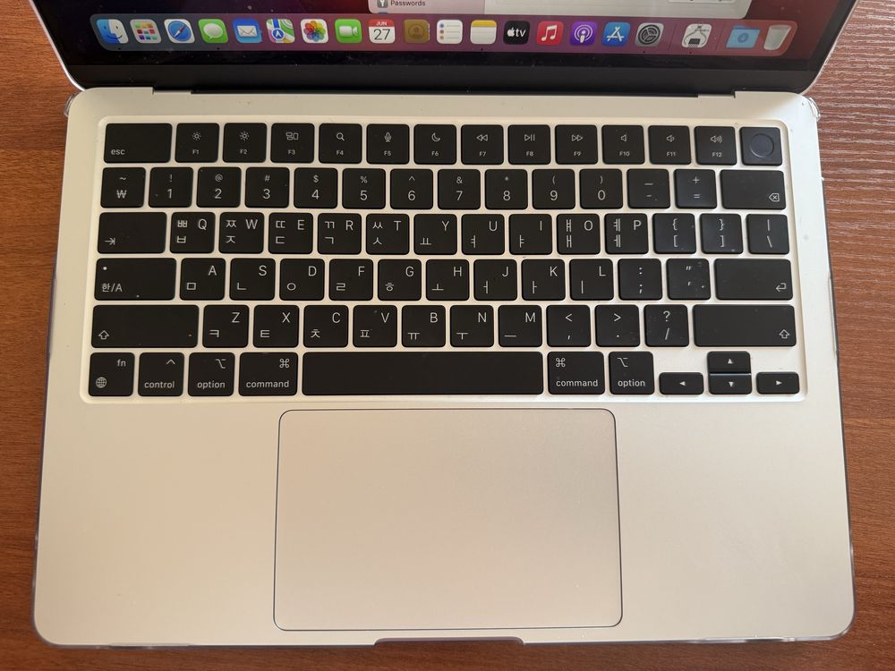 macbook air m2 100% 13inch