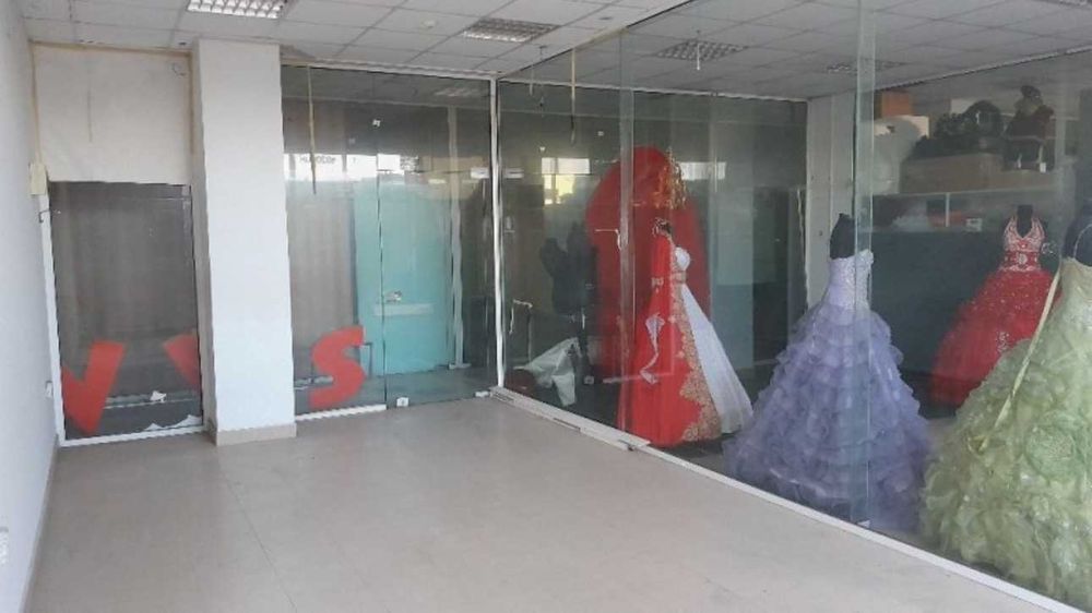 Продава се Магазин в Велико Търново, Център - 32 кв.м за 797 €/кв.м - Снимка #2