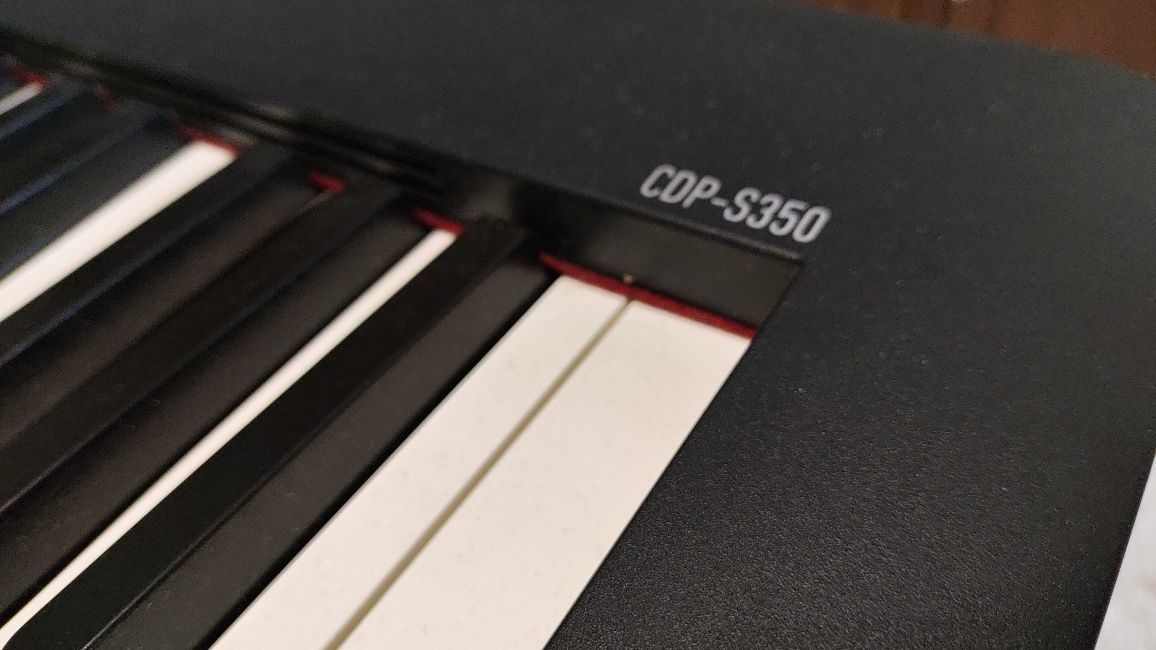 Цифровое фортепиано CASIO
