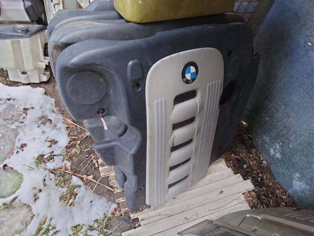 Бмв капак двигател декоративен bmw е46 е90 х1 х3 х5 е60 е87 ф30 ф31 **