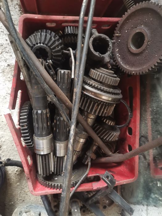 Dezmembrez cutie de viteze case ih 956 xl și Fiat 750