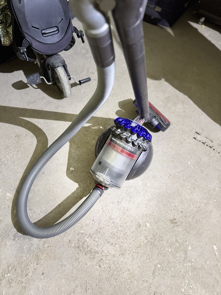 ШОК ЦЕНА!!! Продаётся пылесос от Dyson. Очень в отличном состоянии