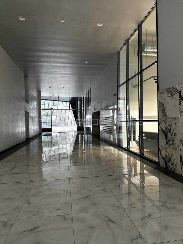 Продава се Тристаен апартамент в Бургас, Славейков - 124 кв.м за 1311 €/кв.м - Снимка #2