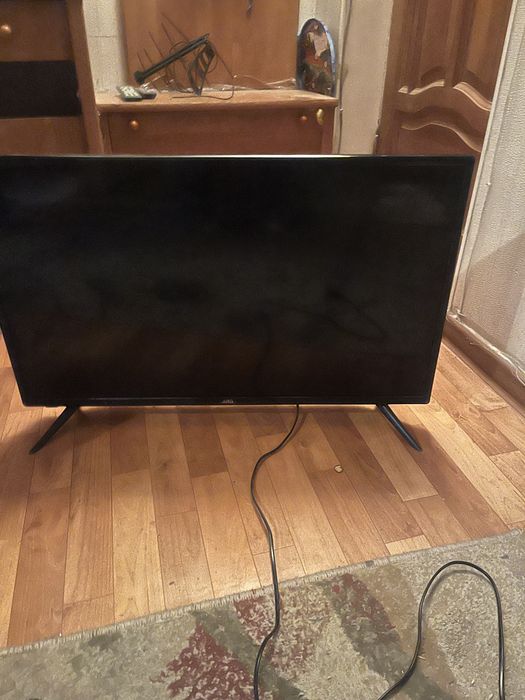 Телевизор б/у отдам за символическую плату