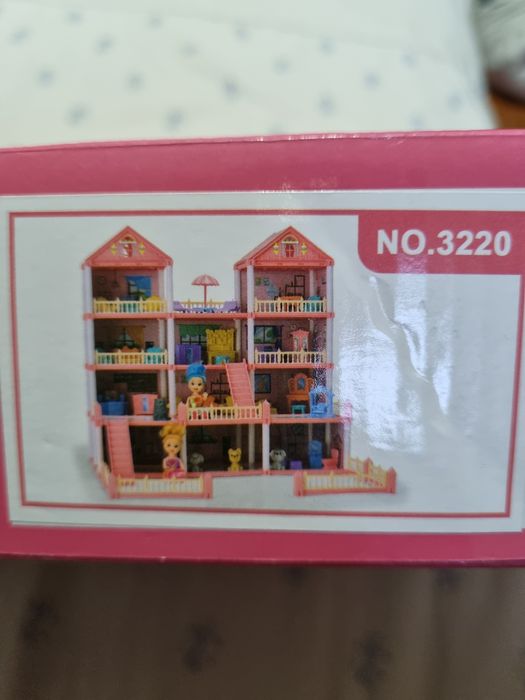 Продаётся кукольный домик, новый