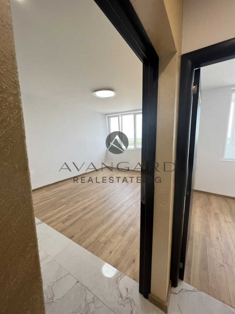 Продава се Двустаен апартамент в Пловдив, Изгрев - 50 кв.м за 1260 €/кв.м - Снимка #2