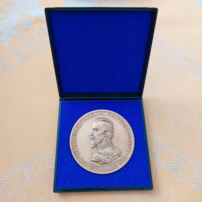 Medalie comemorativa Alexandru Ioan Cuza