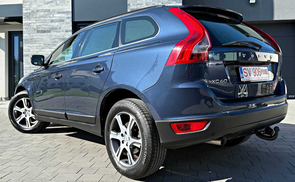 VOLVO XC60 2013 2.0D LUXURY 220000KM