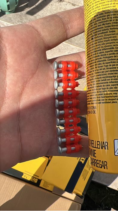 Cuie pistol wurth si dewalt pe gaz