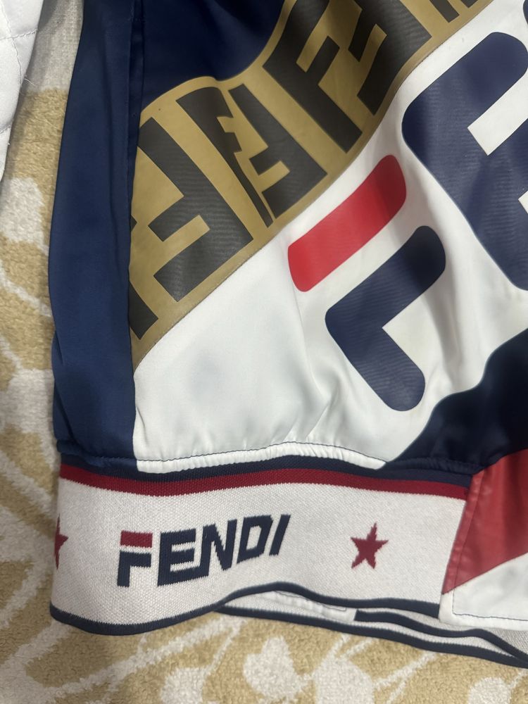 Бомбер Fendi