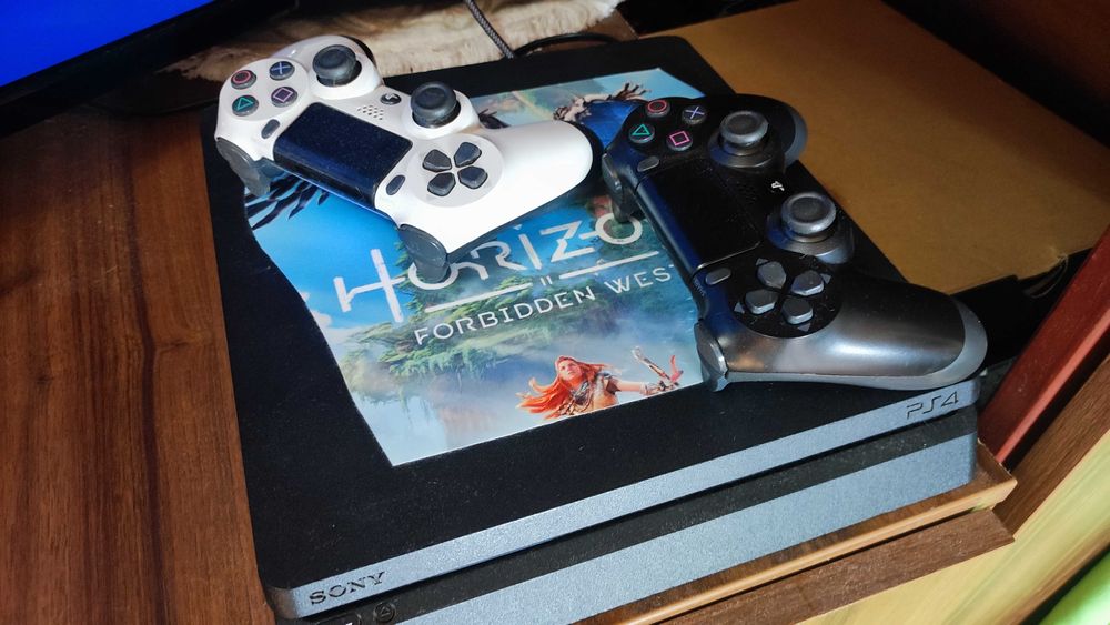 Consola jocuri PS4 Playstation 4 Slim 500gb 2 manete Fortnite Fifa etc