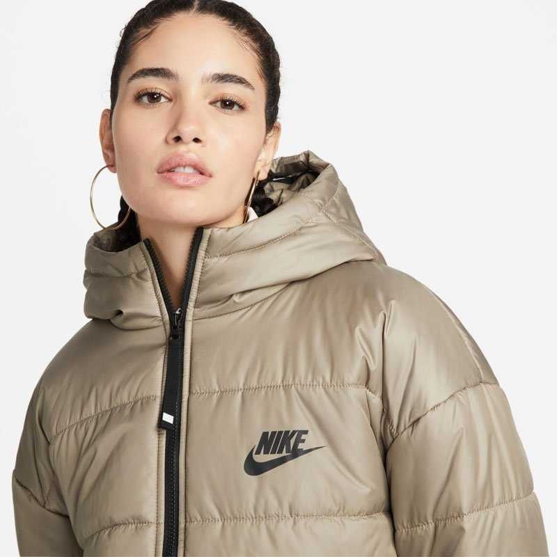 100 процента Оригинално Дамско Яке Nike Therma-Fit размер S