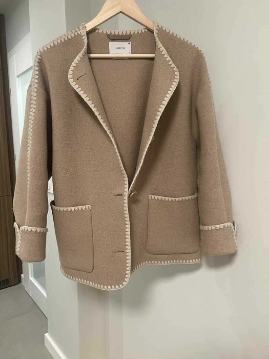 Късо палто Reserved