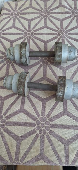 Продам гантели 10кг