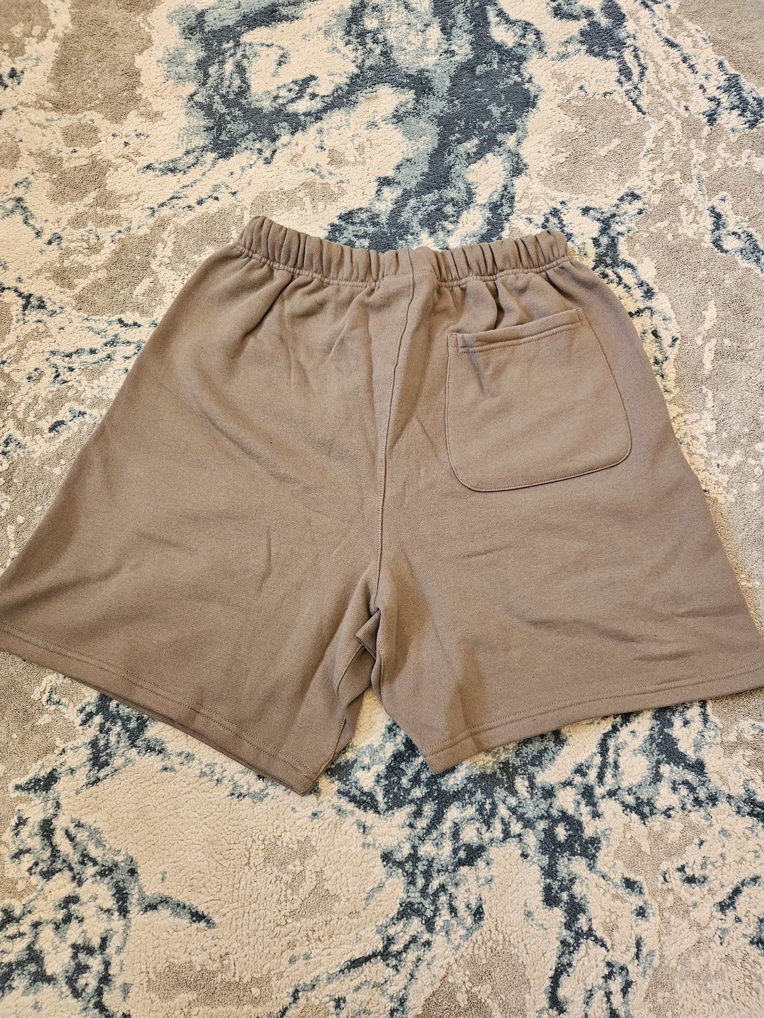 pantaloni scurti essentials