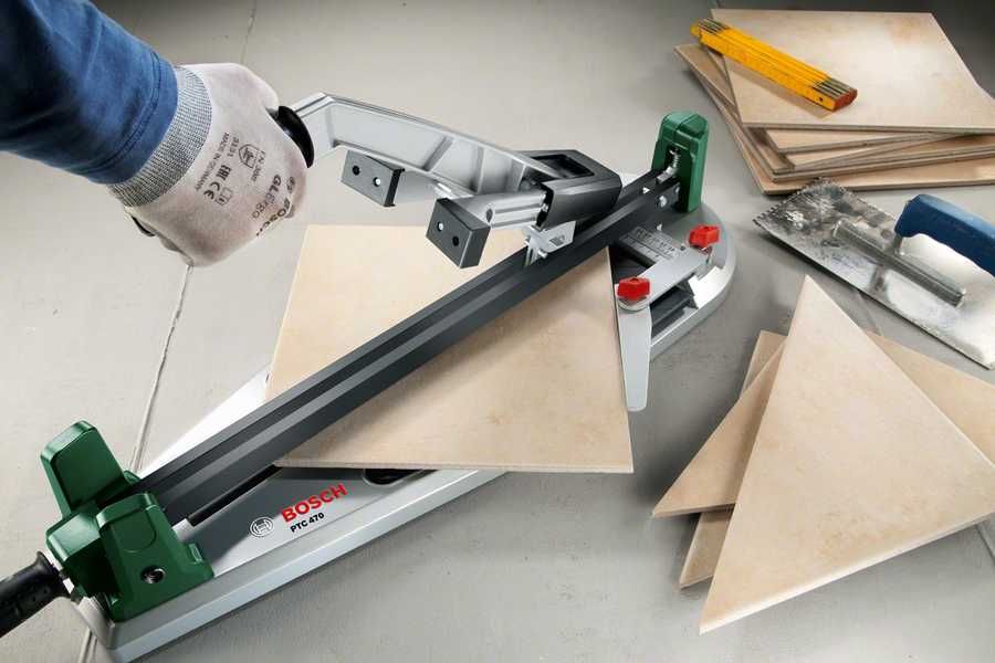 ПРОМОЦИЯ!Машина за рязане на плочки PTC 640 Bosch