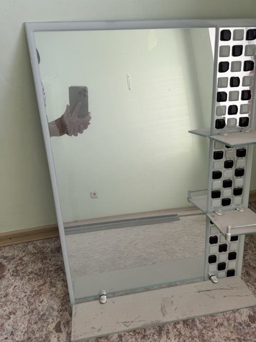 Зеркало с полькой