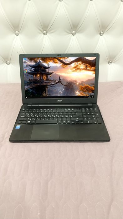 Ноутбук Acer, ssd, 8 озу, windows 10
