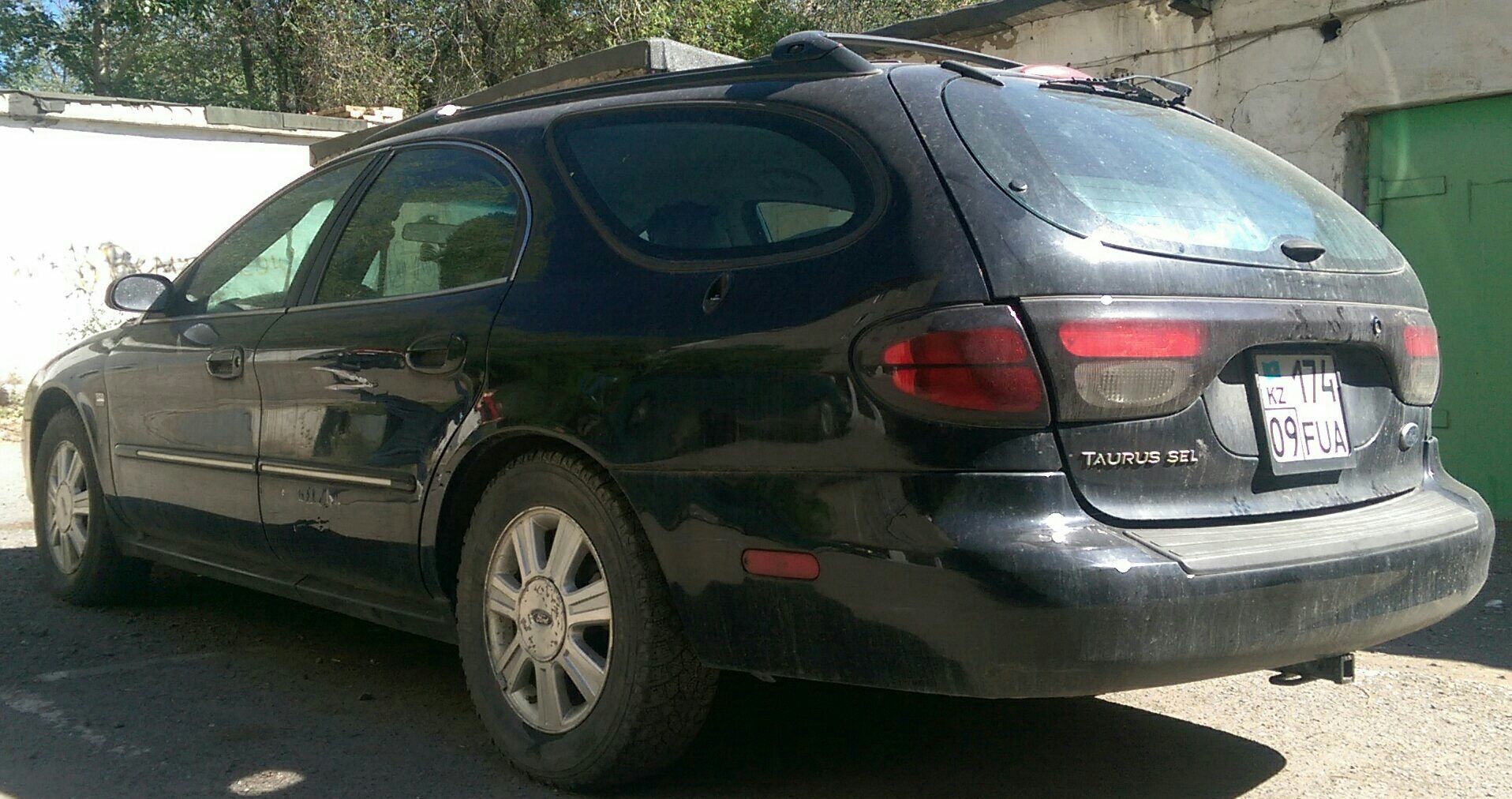 FORD TAURUS Station.Wagon