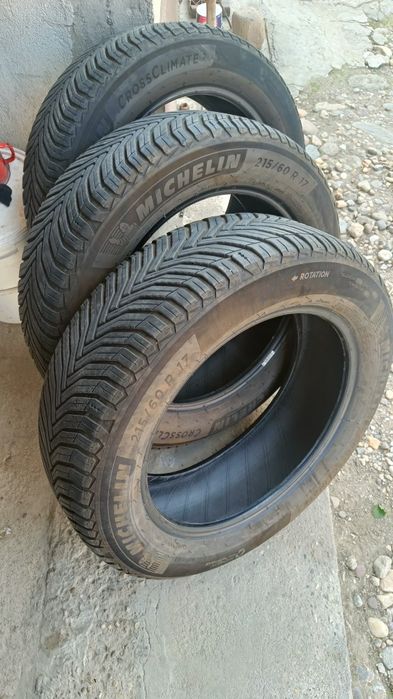Vând 2 anvelope allseasson Michelin Crissclimate 2 215/6017 -Duster2