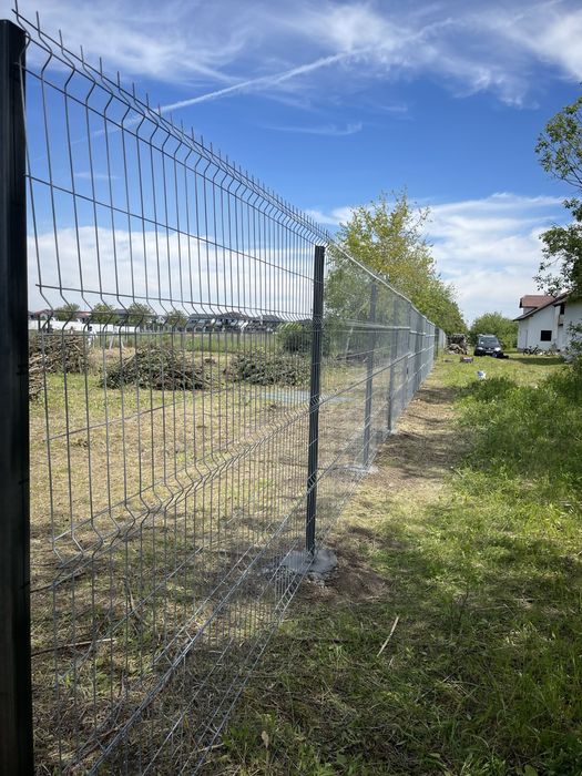 Construim garduri din plasa bordurata