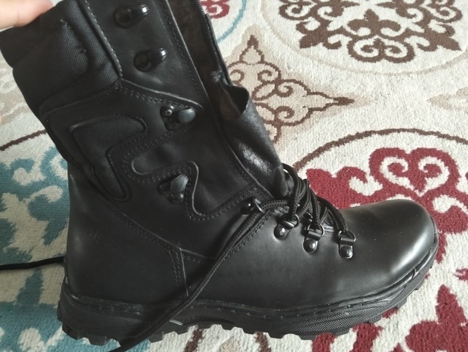 Ботинки, берцы зимние мужские