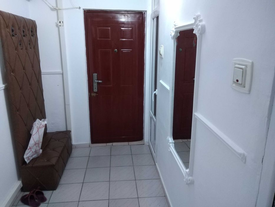 Particular închiriez apartament cu 2 camere