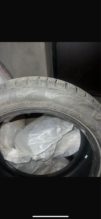 Зимний балоны новый 215/55R17 98 T