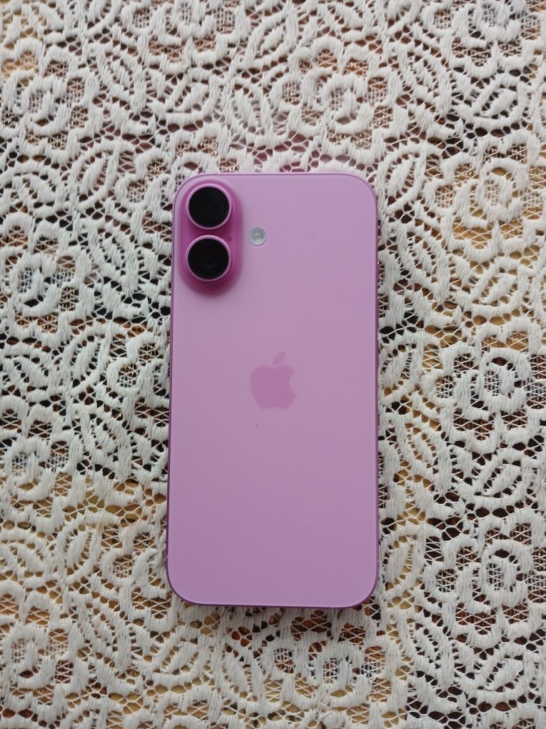 Мобилен телефон iPhone 16