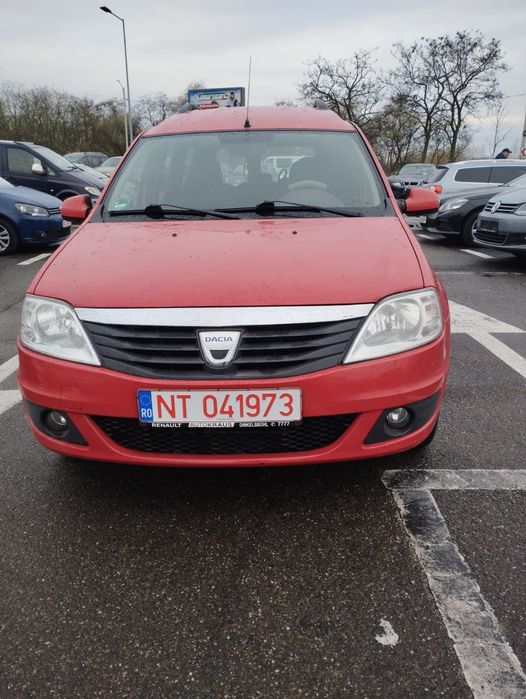 De vânzare Dacia Logan MCV, 7 locuri, motor 1.6 benzină,16V, anul 2010