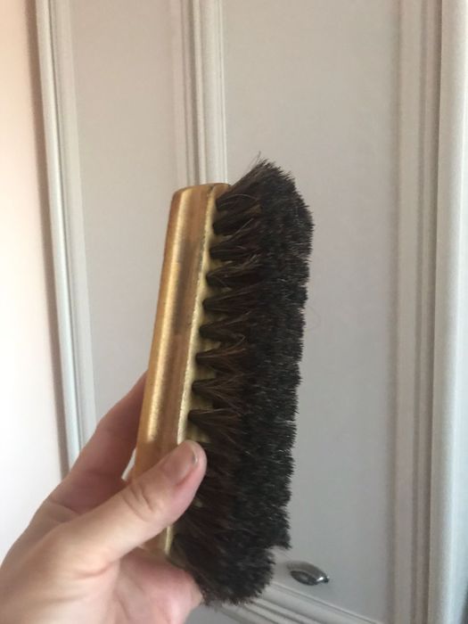 Щетка для чистки вещей