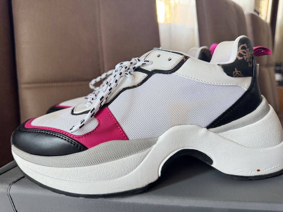 Кецове Guess White Pink Black