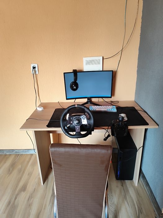 Vând volan Logitech 920