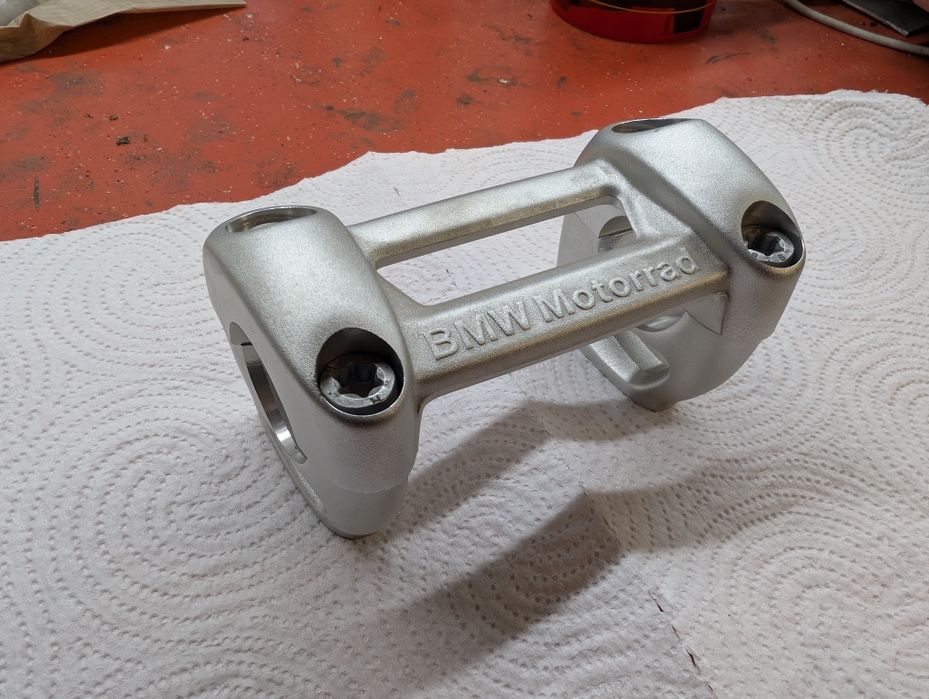 Prindere ghidon moto BMW R9T