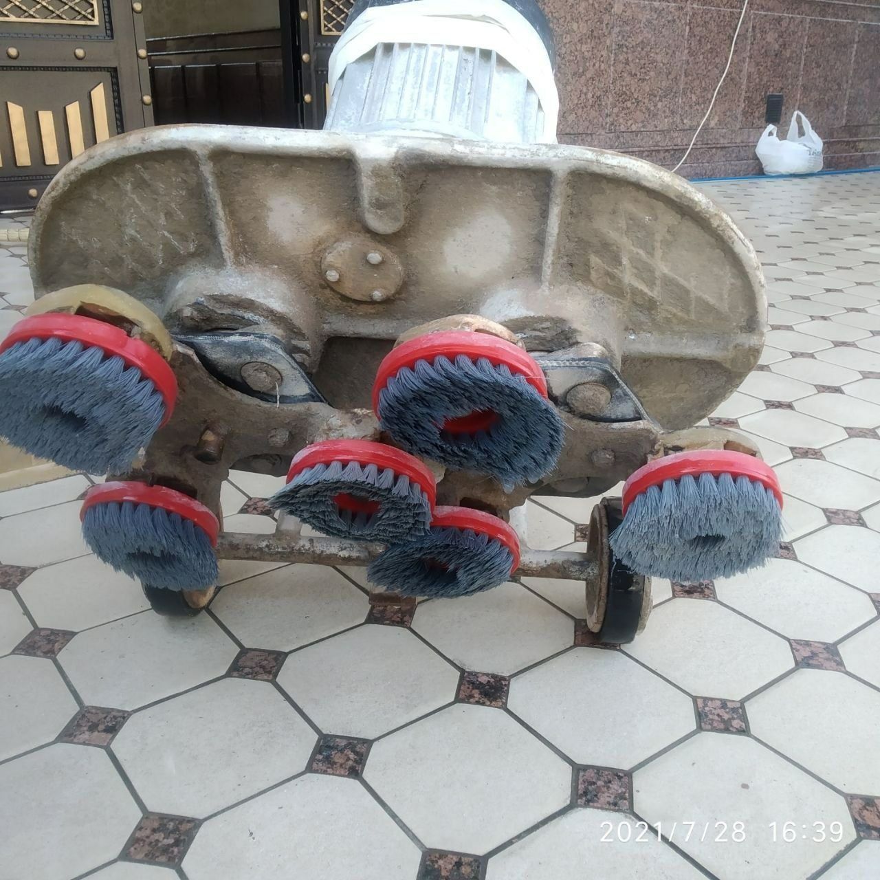 Shlifovka pol parket