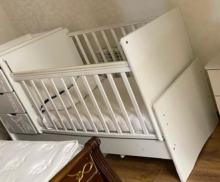 Кроватка в хорошем состоянии